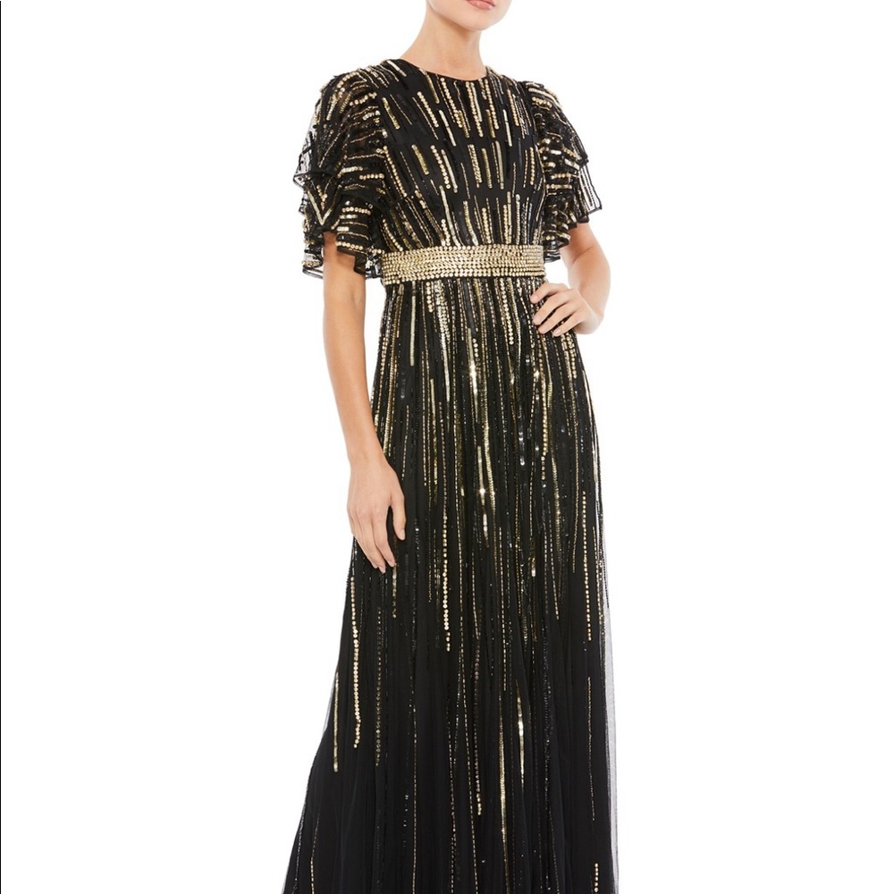 MAC DUGGAL Sequined Flutter-Sleeve Gown